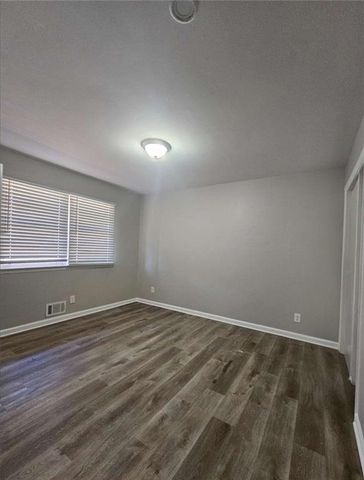 1058 Phillips Circle, Forest Park, GA 30297