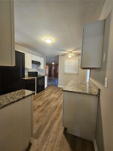 1058 Phillips Circle, Forest Park, GA 30297