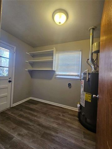 1058 Phillips Circle, Forest Park, GA 30297