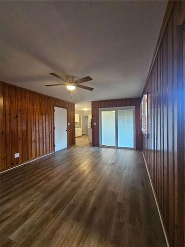 1058 Phillips Circle, Forest Park, GA 30297