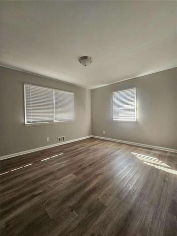 1058 Phillips Circle, Forest Park, GA 30297