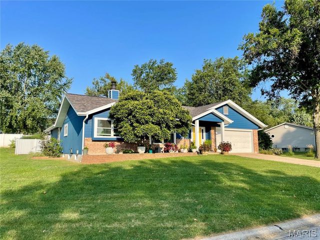 225 Timberidge Drive, St Peters, MO 63376