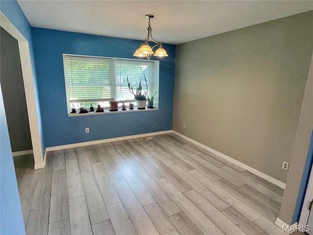 225 Timberidge Drive, St Peters, MO 63376