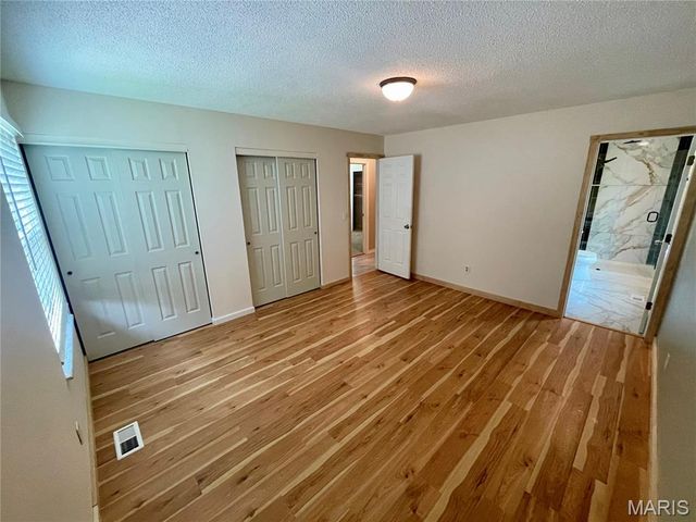 225 Timberidge Drive, St Peters, MO 63376