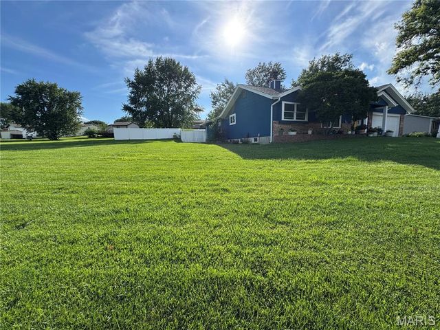225 Timberidge Drive, St Peters, MO 63376