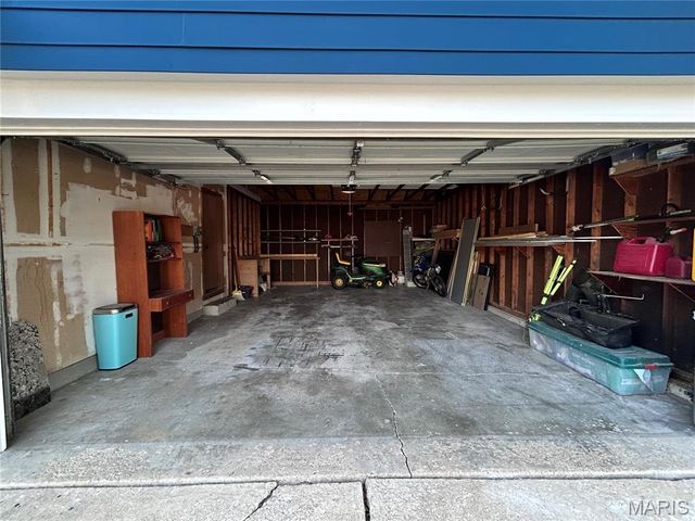 225 Timberidge Drive, St Peters, MO 63376