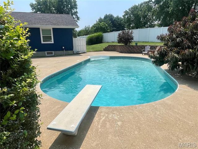 225 Timberidge Drive, St Peters, MO 63376