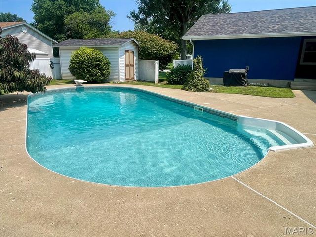 225 Timberidge Drive, St Peters, MO 63376
