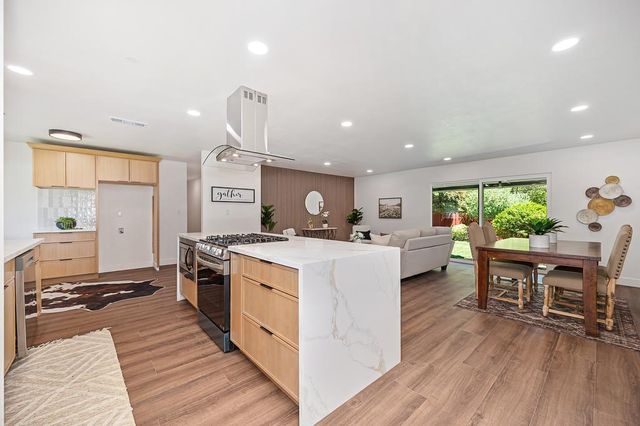 5617 Rosedale Way, Sacramento, CA 95822