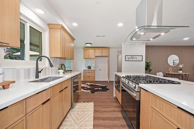 5617 Rosedale Way, Sacramento, CA 95822