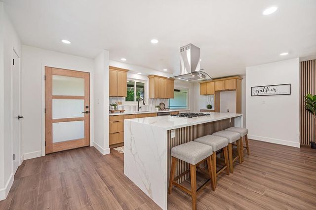 5617 Rosedale Way, Sacramento, CA 95822