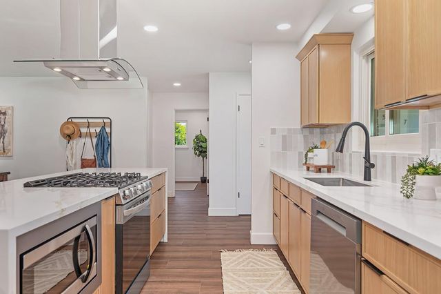 5617 Rosedale Way, Sacramento, CA 95822