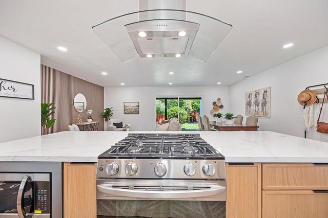 5617 Rosedale Way, Sacramento, CA 95822
