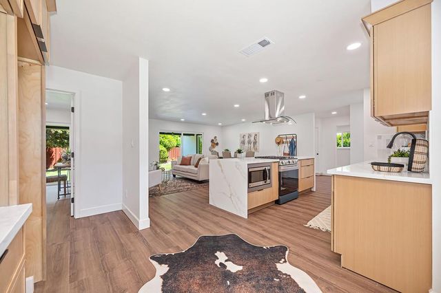 5617 Rosedale Way, Sacramento, CA 95822