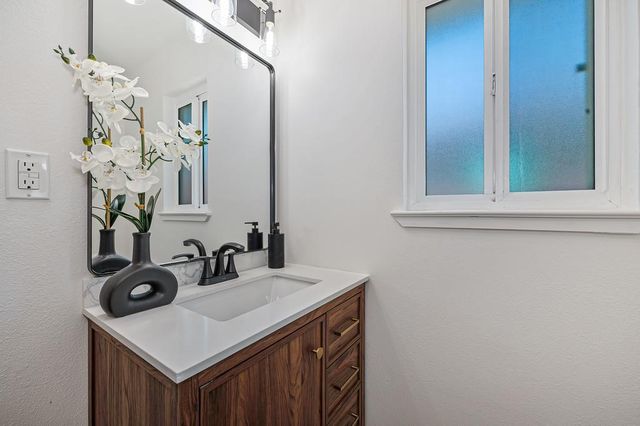 5617 Rosedale Way, Sacramento, CA 95822