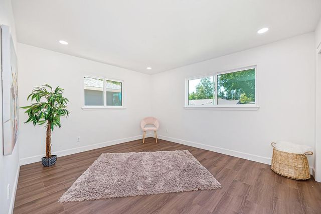5617 Rosedale Way, Sacramento, CA 95822