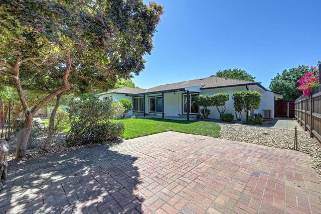 5617 Rosedale Way, Sacramento, CA 95822