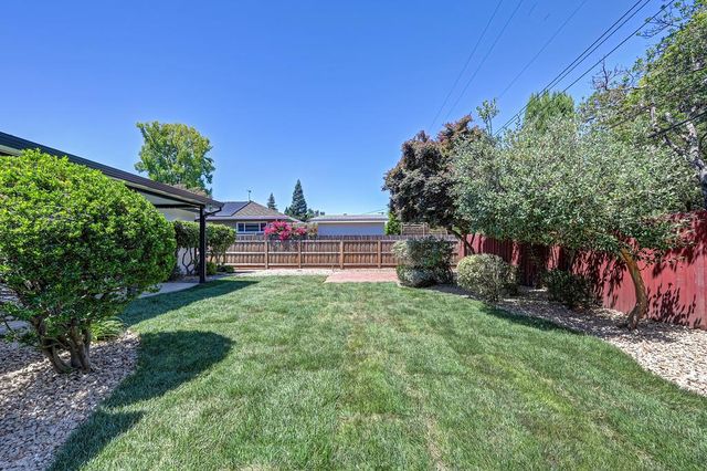5617 Rosedale Way, Sacramento, CA 95822