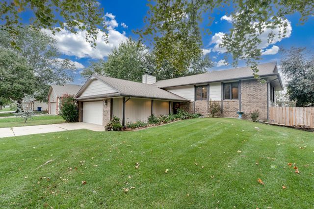 8418 W 19th St, Wichita, KS 67212