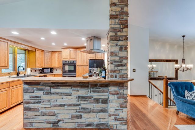 8418 W 19th St, Wichita, KS 67212