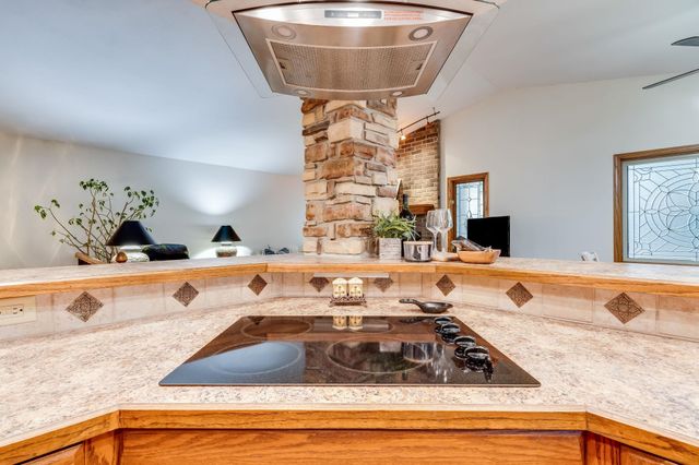 8418 W 19th St, Wichita, KS 67212