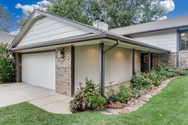 8418 W 19th St, Wichita, KS 67212