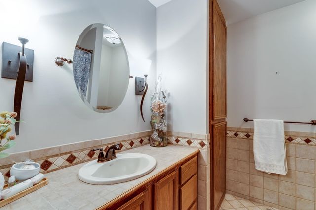 8418 W 19th St, Wichita, KS 67212