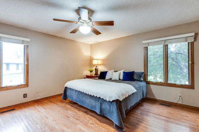 8418 W 19th St, Wichita, KS 67212