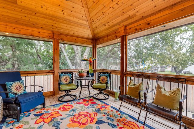 8418 W 19th St, Wichita, KS 67212