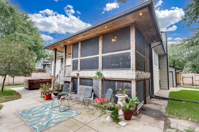 8418 W 19th St, Wichita, KS 67212