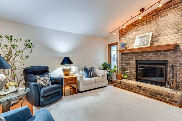 8418 W 19th St, Wichita, KS 67212