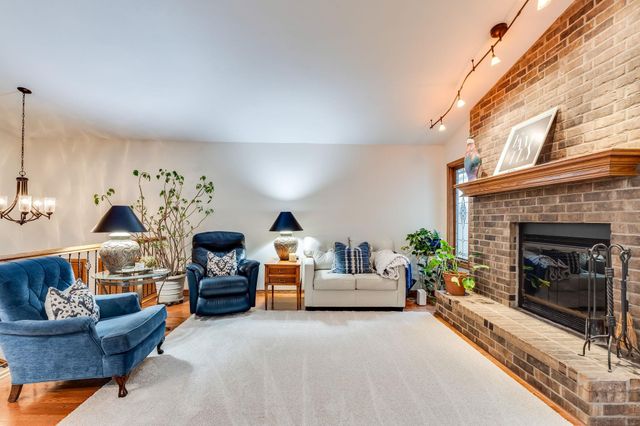 8418 W 19th St, Wichita, KS 67212