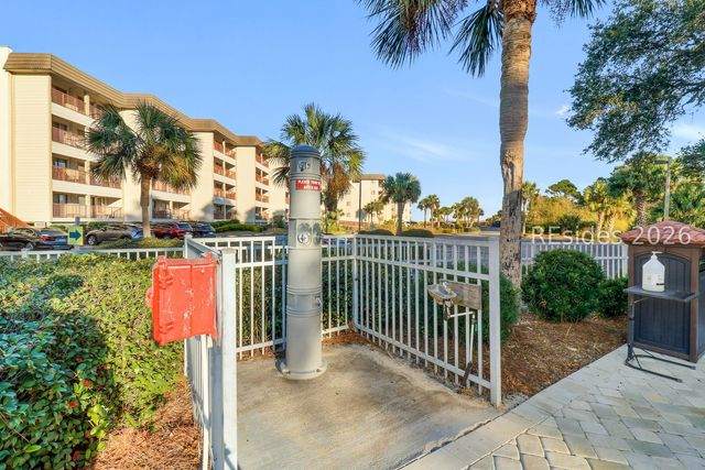 40 Folly Field Rd Apt A124, Hilton Head Island, SC 29928
