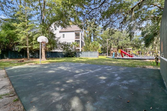 40 Folly Field Rd Apt A124, Hilton Head Island, SC 29928