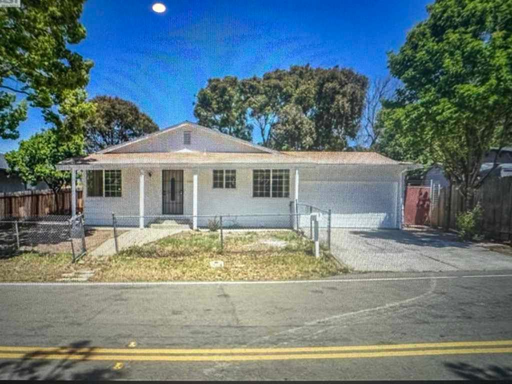 Image 1 of property listing at 1146 Lewis Ave, Vallejo, CA 94591