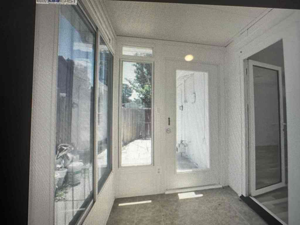 Image 14 of property listing at 1146 Lewis Ave, Vallejo, CA 94591