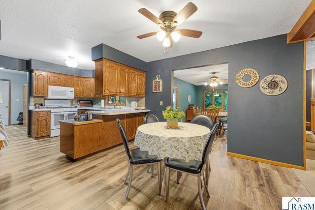 58560 Kirkwood Road, Mankato, MN 56001