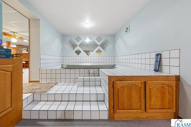 58560 Kirkwood Road, Mankato, MN 56001