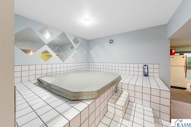 58560 Kirkwood Road, Mankato, MN 56001