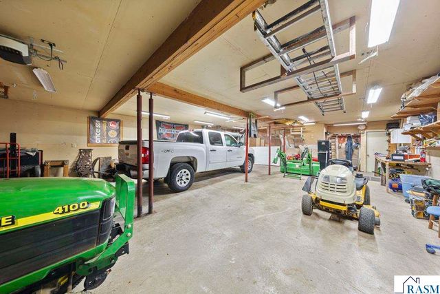 58560 Kirkwood Road, Mankato, MN 56001