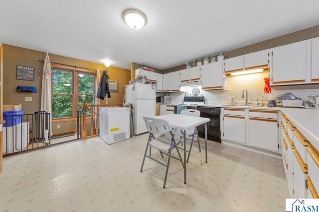 58560 Kirkwood Road, Mankato, MN 56001