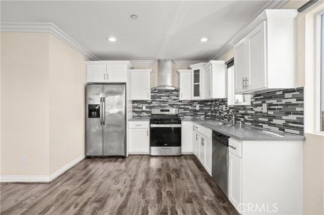 4816 Saturn Street, Los Angeles, CA 90019