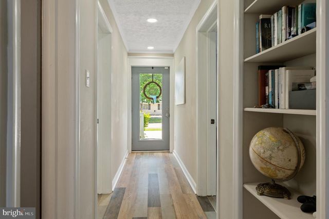 106 LIGHTHOUSE DR, Hampton, VA 23664