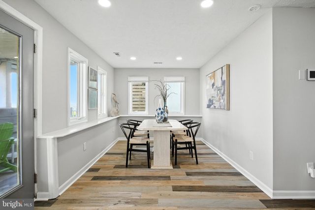 106 LIGHTHOUSE DR, Hampton, VA 23664