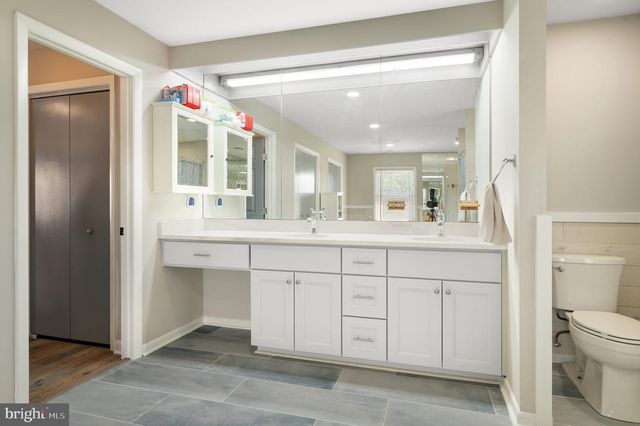 106 LIGHTHOUSE DR, Hampton, VA 23664