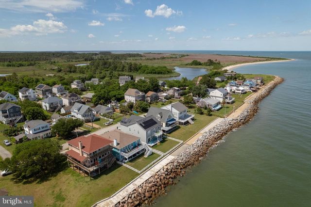 106 LIGHTHOUSE DR, Hampton, VA 23664