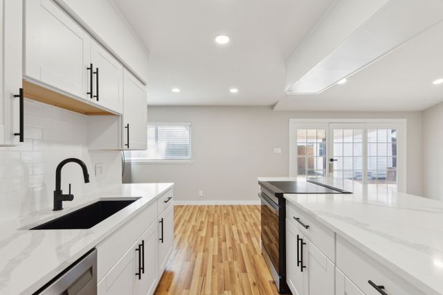 827 Greenhaven Drive, Richardson, TX 75080