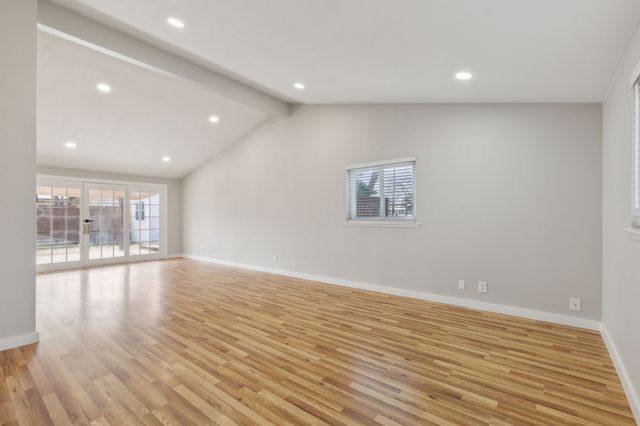 827 Greenhaven Drive, Richardson, TX 75080