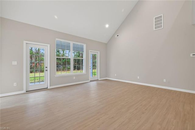 35242 Amanda LOOP, Ivor, VA 23866