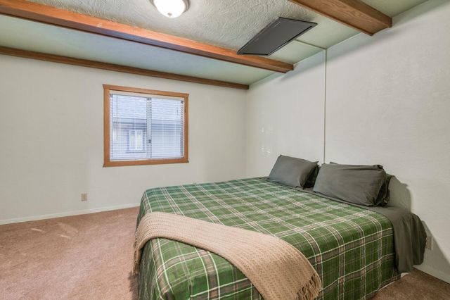 41800 Dogwood Rd, Shaver Lake, CA 93664